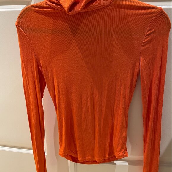 Aritzia Sunday Best Freshmen Ribbed Turtleneck - Picture 3 of 4